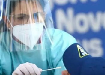 “Infectologista alerta para alta taxa de contágio da nova variante da covid-19 encontrada na Bahia.”