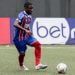 O jogador Ryan, lateral do Bahia, submete-se a procedimento cirúrgico após sofrer uma lesão no tornozelo.