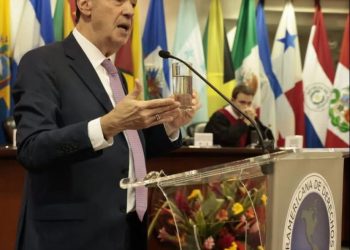 Barroso autoriza julgamento de processo relacionado ao foro privilegiado.