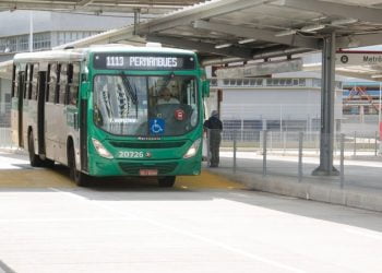 A Semob informa que os ônibus estão retomando as operações no terminal de Pernambués.