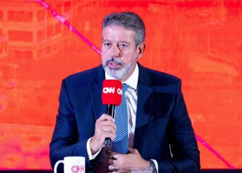 Lira destaca que a autonomia do Banco Central aumentou a credibilidade na política monetária.