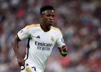 Os adeptos do Valencia foram sentenciados a penas de prisão devido a incidentes racistas dirigidos a Vini Jr.