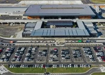 Incidente com avião da Azul fecha aeroporto de Florianópolis