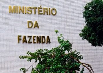 Governo anuncia congelamento de R$ 31,3 bi no orçamento e aumento no IOF