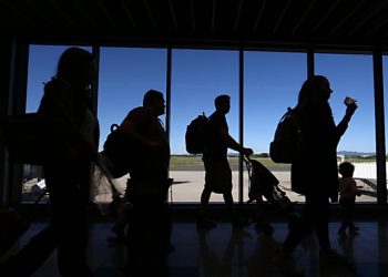 Pela 1ª vez, SP tem mais gente saindo do que chegando; SC tem maior ganho de população por migração no Brasil