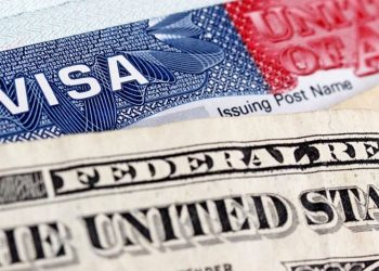 Embaixada dos EUA diz que vai monitorar redes sociais de quem pedir visto de estudante