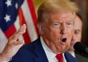 Brasileiros invadem perfil de Trump e disparam: “Deixe o Brasil em paz!”