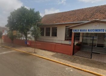 Criança morre e outras duas ficam feridas após adolescente invadir escola no RS com faca